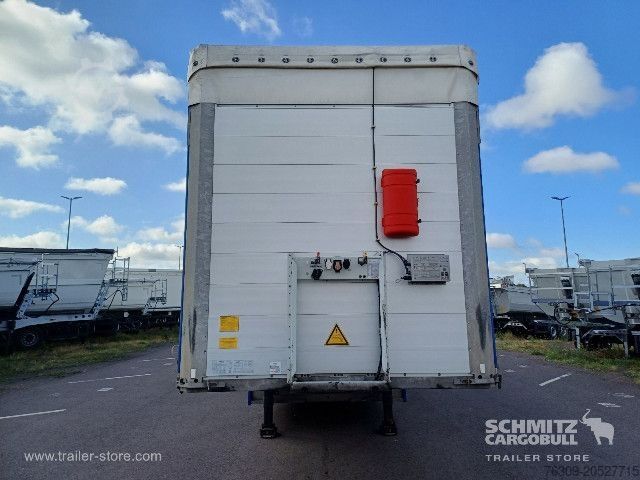 Auflieger mit Pritsche & Plane Schmitz Cargobull Curtainsider Standard Getränke
