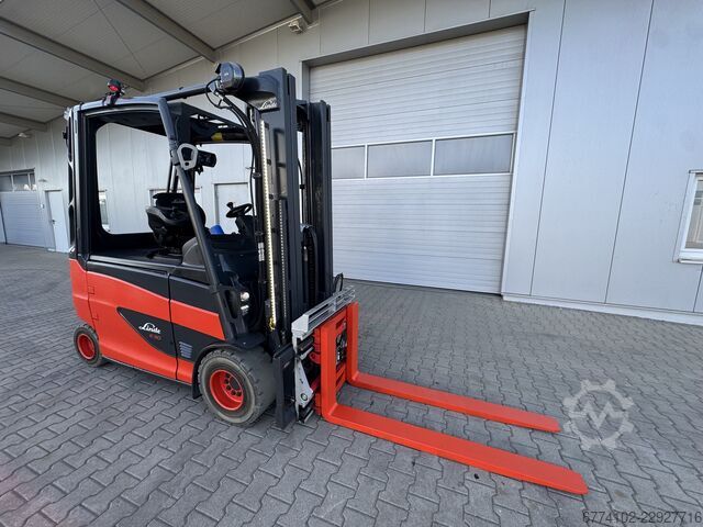 Electric - 4 wheels Linde E30/600HL--EK