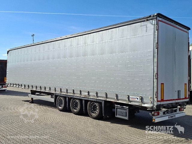 Open semitrailer with tarp Schmitz Cargobull Curtainsider Mega Getränke