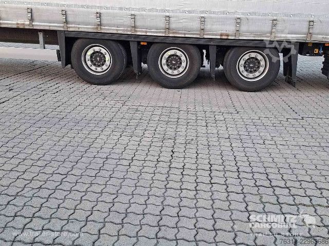 Open semitrailer with tarp Schmitz Cargobull Curtainsider Mega Getränke