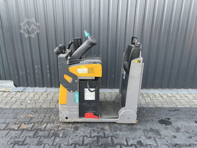 Schlepper Jungheinrich EZS130