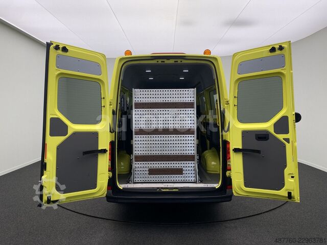 Kleinbus VW Crafter 35 Aut. *Rollstuhl-Rampe* 8-Sitze (5615)