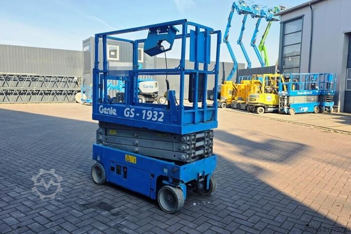 Scherenhebebühne Genie GS1932 Electric, Working Height 7.8 m, 227kg Capac