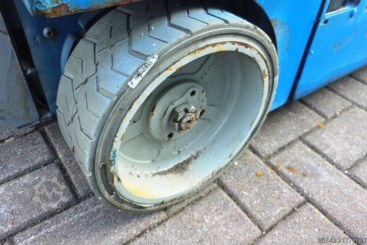 Scherenhebebühne Genie GS1932 Electric, Working Height 7.8 m, 227kg Capac