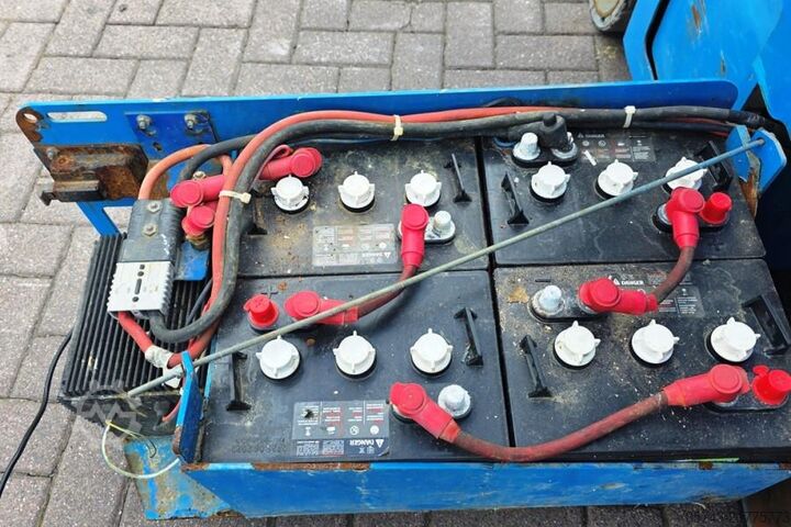 Scherenhebebühne Genie GS2632 Electric, 10m Working Height, 227kg Capacit