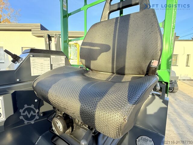 4-way forklift Combilift CB4000 GAS TRIPLEX 5200 POSITIONER