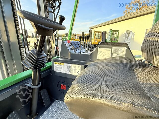 4-way forklift Combilift CB4000 GAS TRIPLEX 5200 POSITIONER