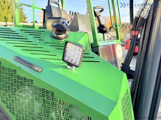 4-way forklift Combilift CB4000 GAS TRIPLEX 5200 POSITIONER