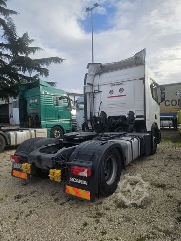 Standard road tractor SCANIA R410