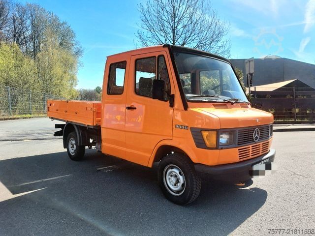 Other MERCEDES-BENZ Vario 208D Doka Pritsche - Restauriert