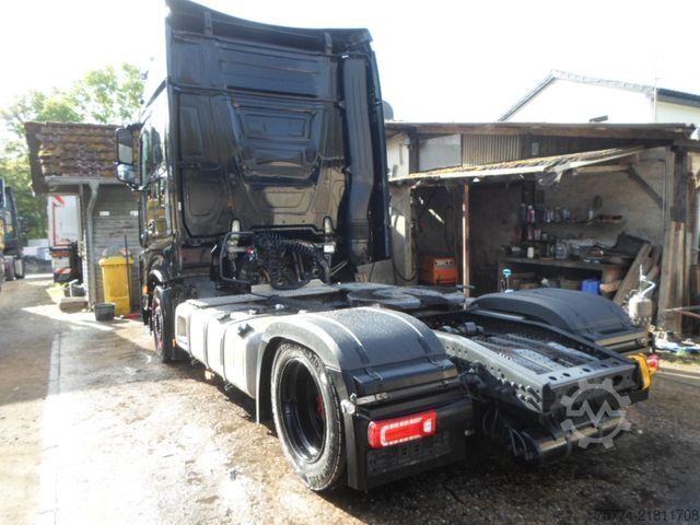 Volume tractor unit MERCEDES-BENZ 1848 LS/ Low Deck