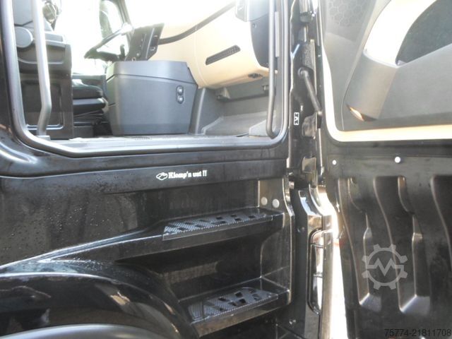 Volume tractor unit MERCEDES-BENZ 1848 LS/ Low Deck