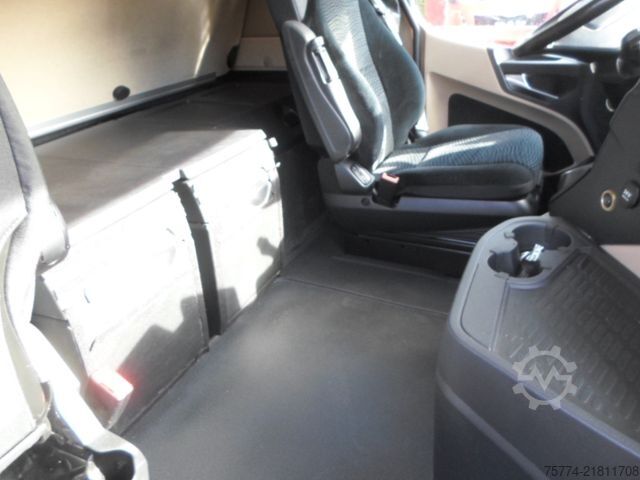 Volume tractor unit MERCEDES-BENZ 1848 LS/ Low Deck