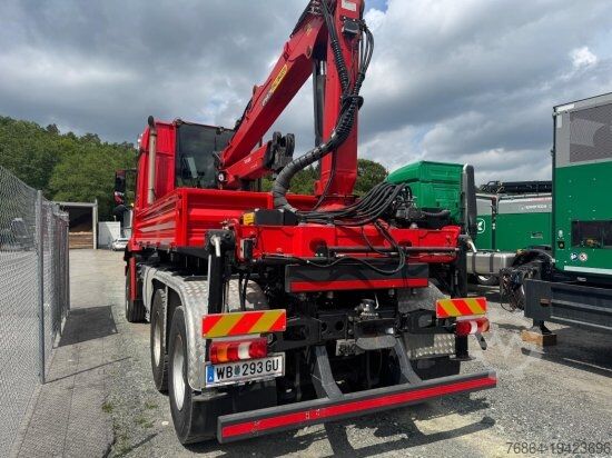 Spezial-LKW MERCEDES-BENZ AROCS 3552 963-2F EPSILON M100L86 KRAN ? LEISTUNGSSTARKER HOLZLADEKRAN MIT HOHER REICHWEITE