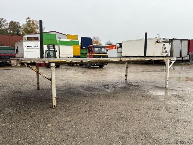 Swap body open Krone Plattform 7,45m mit Steckrungen mittig