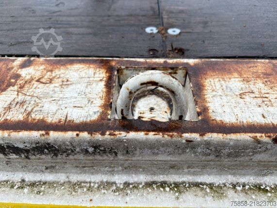 Swap body open Krone Plattform 7,45m mit Steckrungen mittig