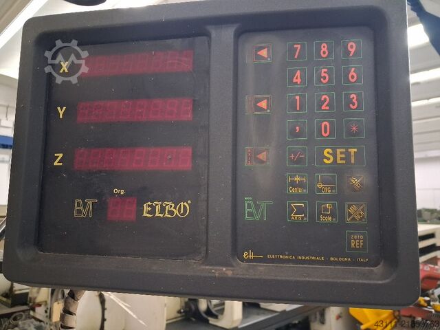 Dreiachsige Vertikalfräsmaschine FALCON CHEVALIER FM-3VS