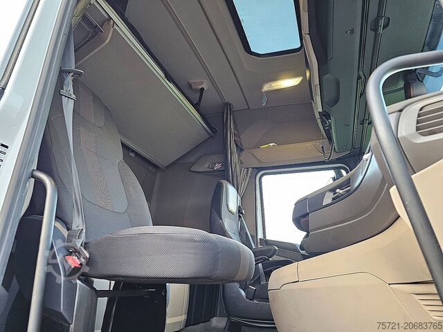 Fahrgestell mit Fahrerhaus DAF XG 480 6X2 INTARDER WB 505