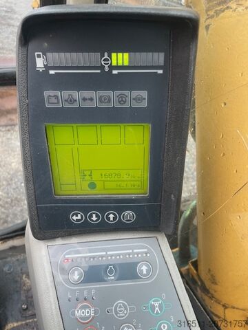 Kettenbagger Liebherr R900C Litronic