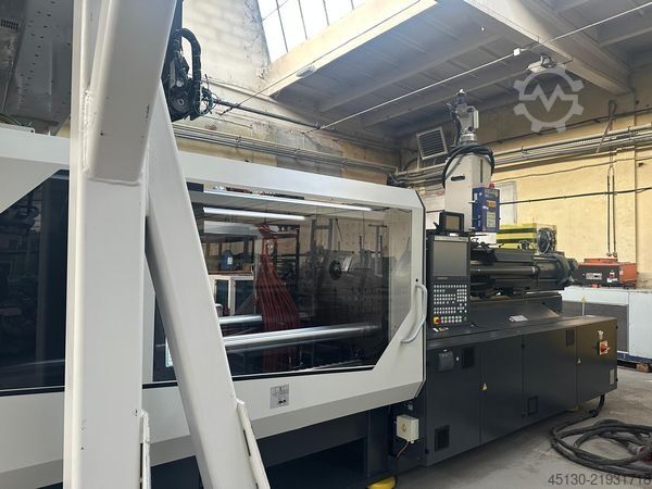 Injection molding machine Sumitomo Demag Systec 350/720-2300