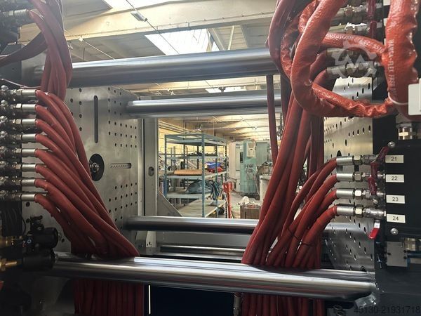 Injection molding machine Sumitomo Demag Systec 350/720-2300