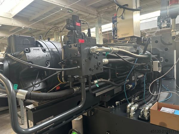 Injection molding machine Sumitomo Demag Systec 350/720-2300
