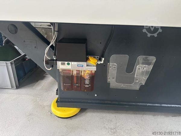Injection molding machine Sumitomo Demag Systec 350/720-2300