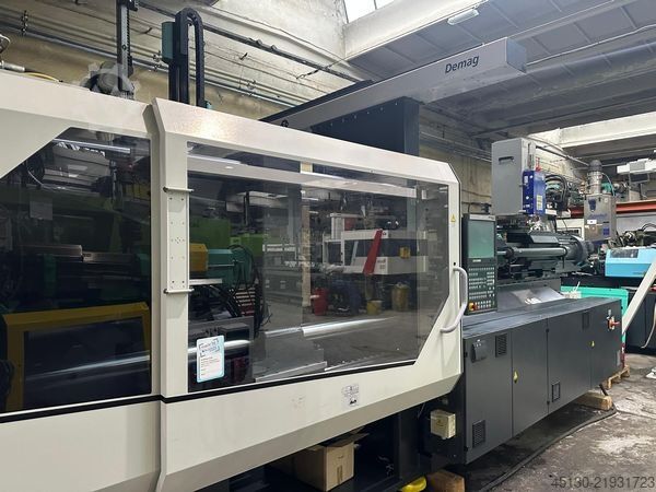 Injection molding machine Sumitomo Demag Systec 350/720-2300 / Pro