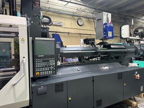 Injection molding machine Sumitomo Demag Systec 350/720-2300 / Pro