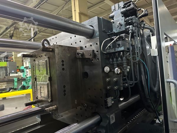 Injection molding machine Sumitomo Demag Systec 350/720-2300 / Pro