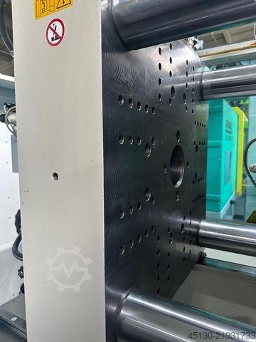 Injection molding machine Krauss Maffei KM 130-750 CX