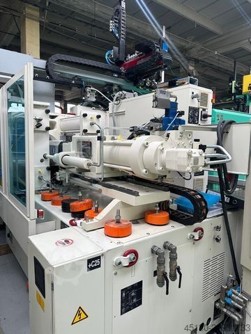 Injection molding machine Krauss Maffei KM 130-750 CX