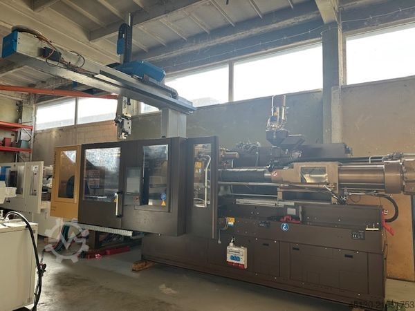 Injection molding machine Krauss Maffei KM 250-2000 CX Blue Power
