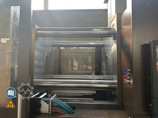 Injection molding machine Krauss Maffei KM 250-2000 CX Blue Power