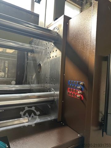 Injection molding machine Krauss Maffei KM 250-2000 CX Blue Power