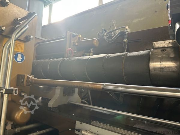 Injection molding machine Krauss Maffei KM 250-2000 CX Blue Power