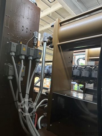 Injection molding machine Krauss Maffei KM 250-2000 CX Blue Power