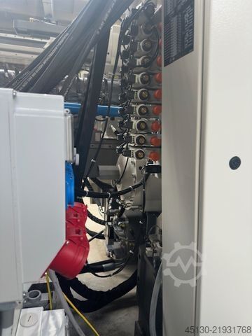 Injection molding machine Krauss Maffei KM 250-2000 CX Blue Power