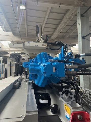 Injection molding machine Krauss Maffei KM 250-2000 CX Blue Power