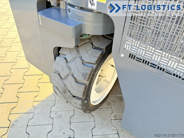 4-way forklift Combilift C2500CB DIESEL TRIPLEX 5500 POSITIONER