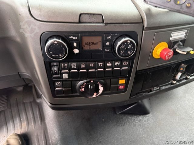 Truck chassis MAN TGS 32.360 8x2 Fahrgestell- 4 Achser