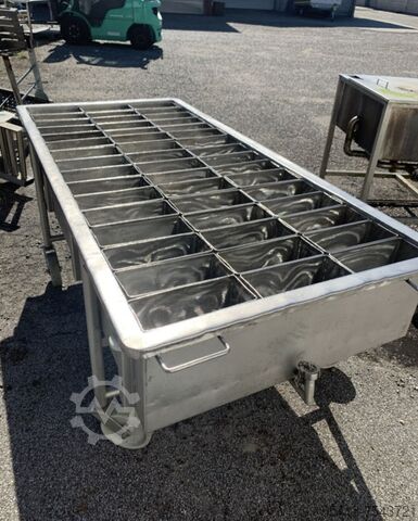 CHEESE TROLLEY WITH MOULDS Pasilac 