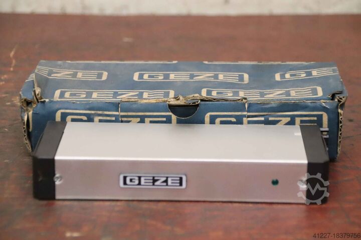 Linear drive electric linear drive stroke 42-66 mm Geze E212R/230V-AC