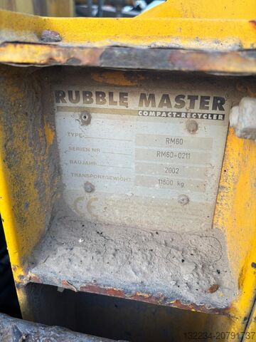 Mobiler Prallbrecher auf Kettenfahrwerk Rubblemaster RM60 impact crusher