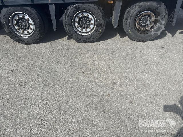 Auflieger mit Pritsche & Plane Schmitz Cargobull Semitrailer Curtainsider Mega