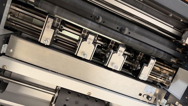 Card cutting machine / Multifinisher DMS Digital Kartenschneider Serie 3 + lange Ablage