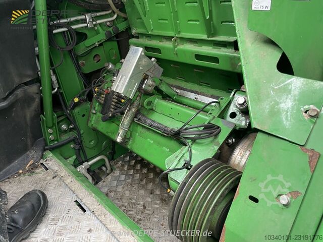 John Deere 8600 mit 460Plus Stalkbuster John Deere 8600 mit 460Plus Stalkbuster
