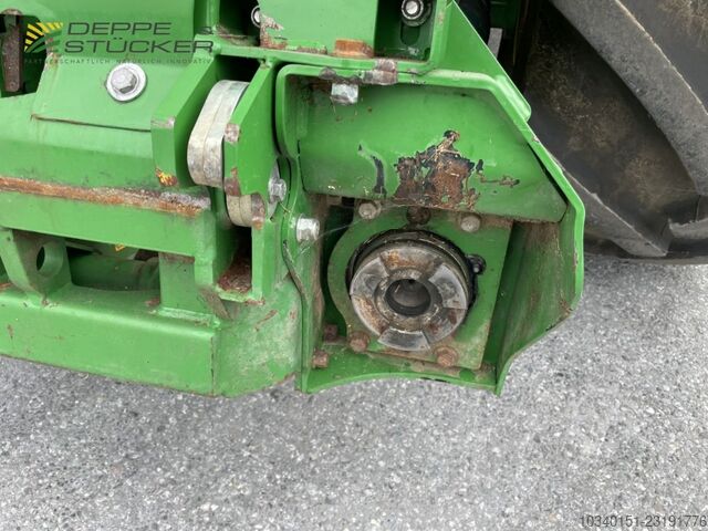 John Deere 8600 mit 460Plus Stalkbuster John Deere 8600 mit 460Plus Stalkbuster