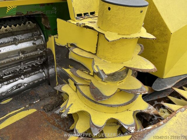 John Deere 8600 mit 460Plus Stalkbuster John Deere 8600 mit 460Plus Stalkbuster