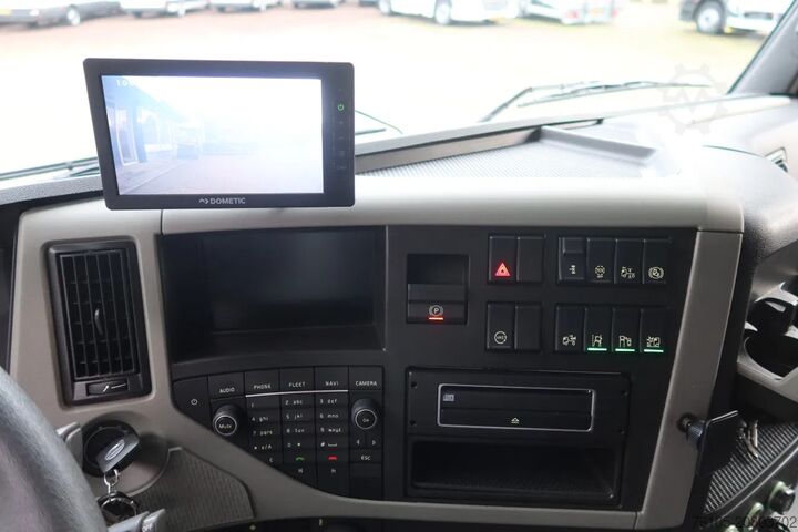 Koffer Volvo FM 330 Bakwagen + Laadklep DHollandia 2000 kg